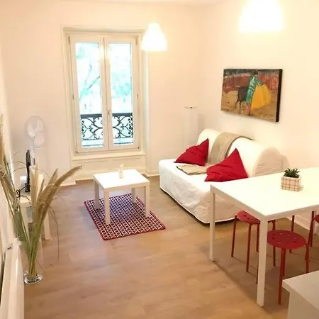 Daire P2 Au Coeur Du Centre De Nîmes